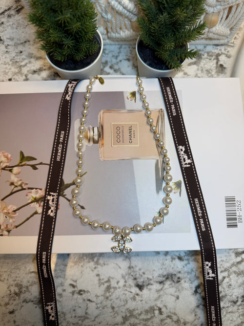 Luxury Pearl Necklace – Gold
